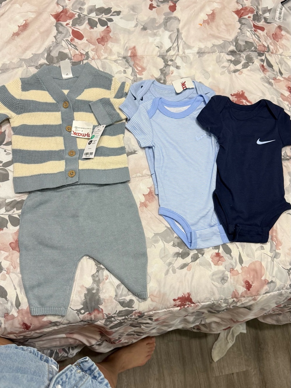 Set carters and Nike Striped Knit Cardigan & Pants Set with Baby Bodysuits